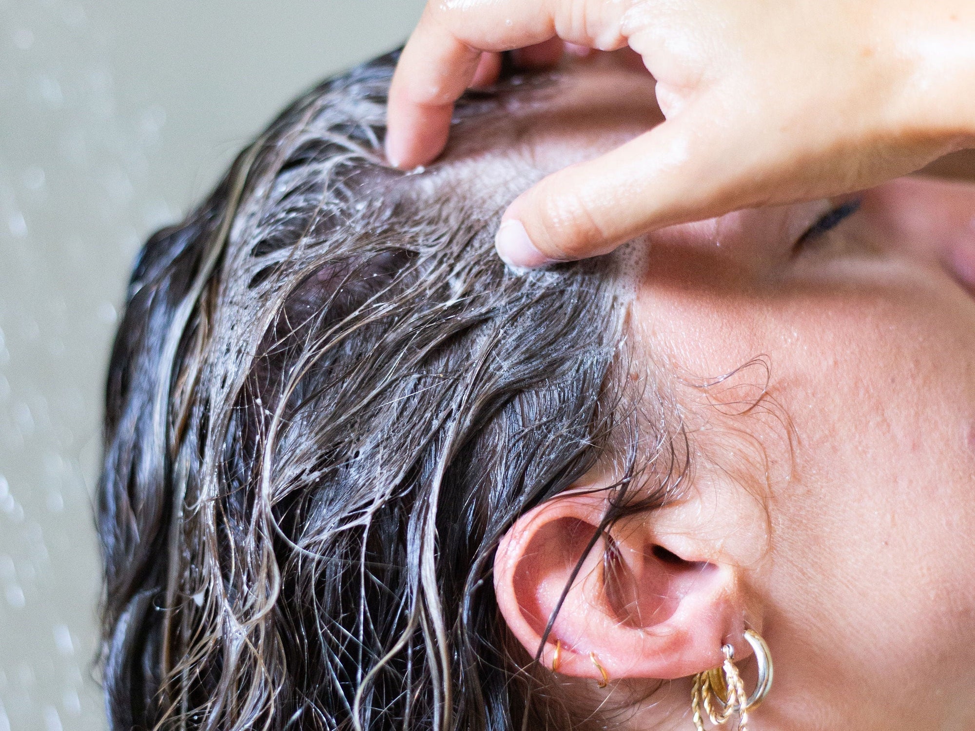 How to sleep on wet hair Davines