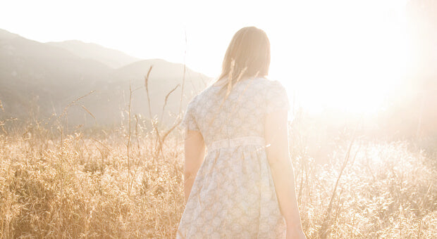 woman in field davines a single shampoo picture